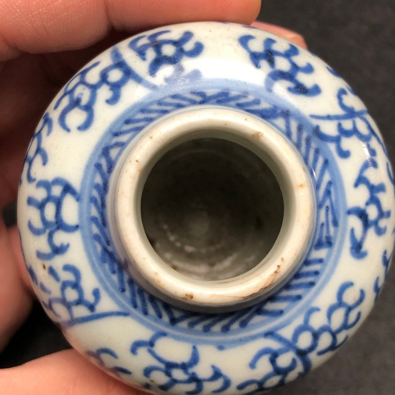 清乾隆 青花缠枝花卉纹小天字罐 - 图12
