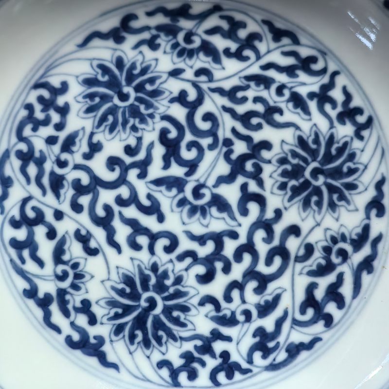 清同治 青花缠枝莲纹盘 - 图4