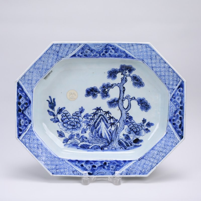 清乾隆 青花花卉纹八方盘