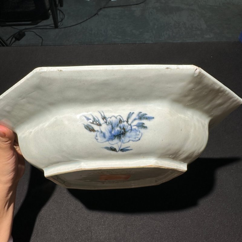 清乾隆 青花花卉纹八方盘 - 图3