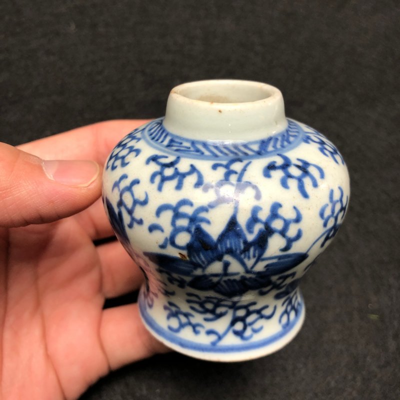 清乾隆 青花缠枝花卉纹小天字罐 - 图5