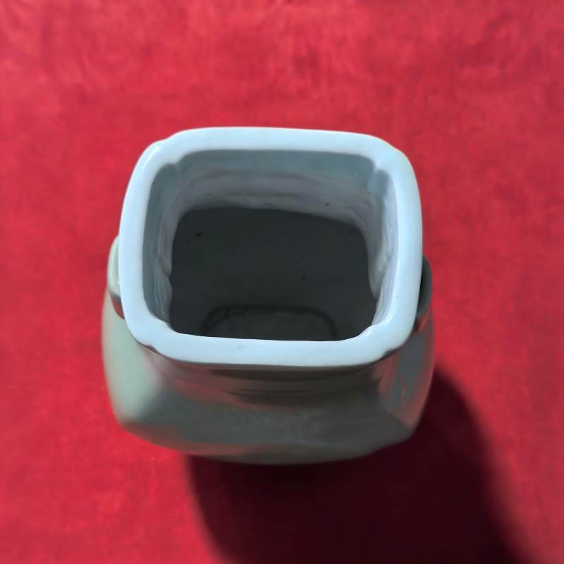 清光绪 青釉杏圆贯耳瓶 - 图8