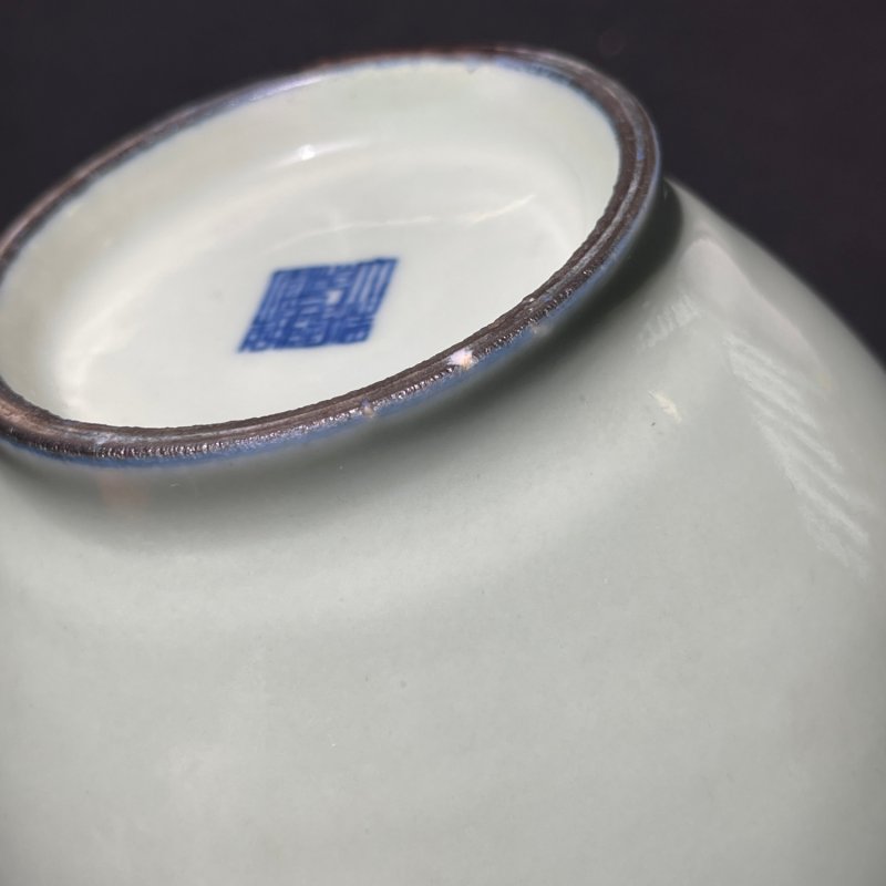 清乾隆 豆青釉象耳衔环尊 - 图8