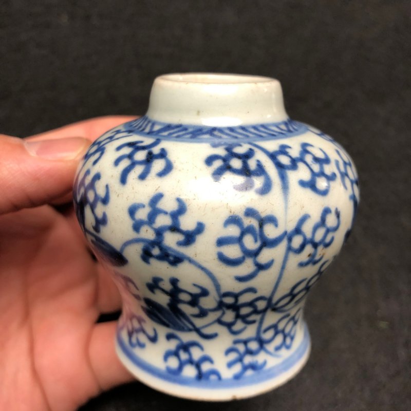 清乾隆 青花缠枝花卉纹小天字罐 - 图7