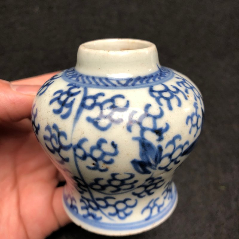 清乾隆 青花缠枝花卉纹小天字罐 - 图8