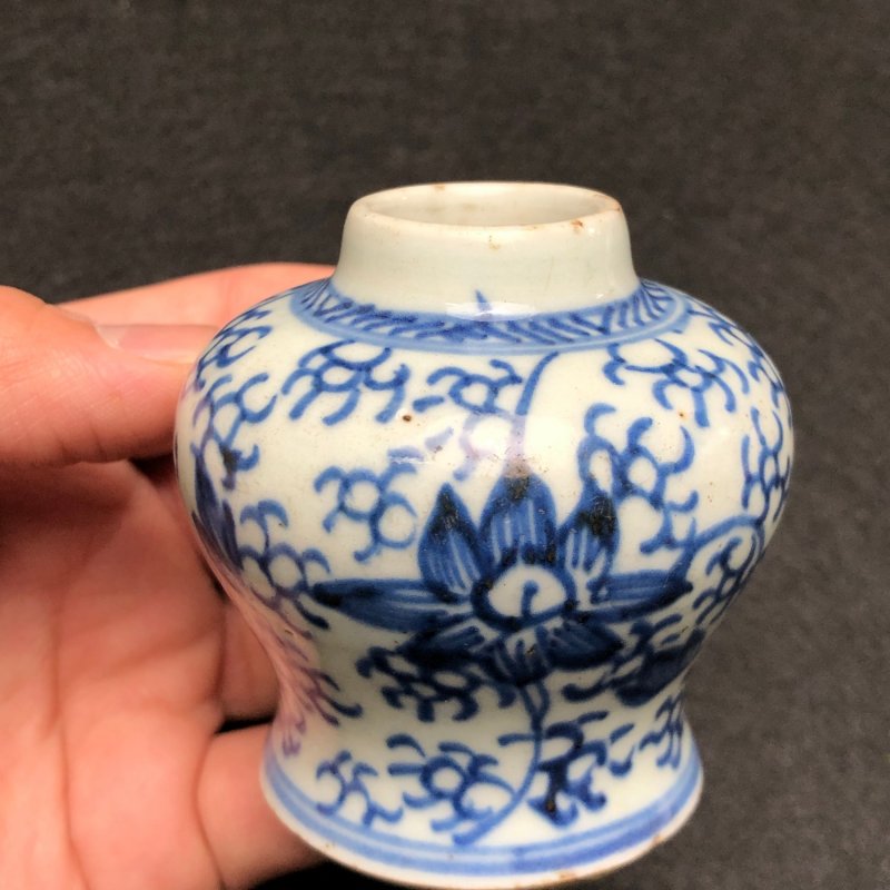清乾隆 青花缠枝花卉纹小天字罐 - 图9