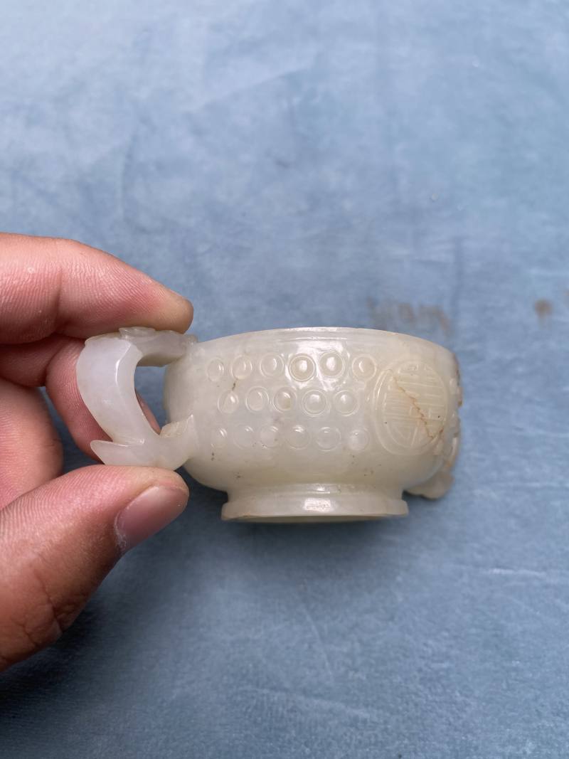 清 白玉团寿纹螭龙耳杯 - 图9