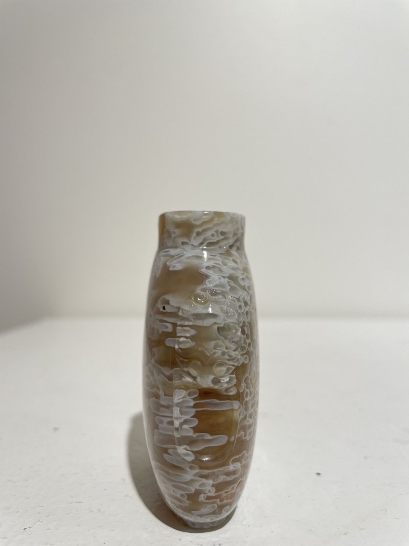 十九世紀 灯心草瑪瑙鼻煙壺 | A 'MACARONI' AGATE SNUFF BOTTLE - 图15