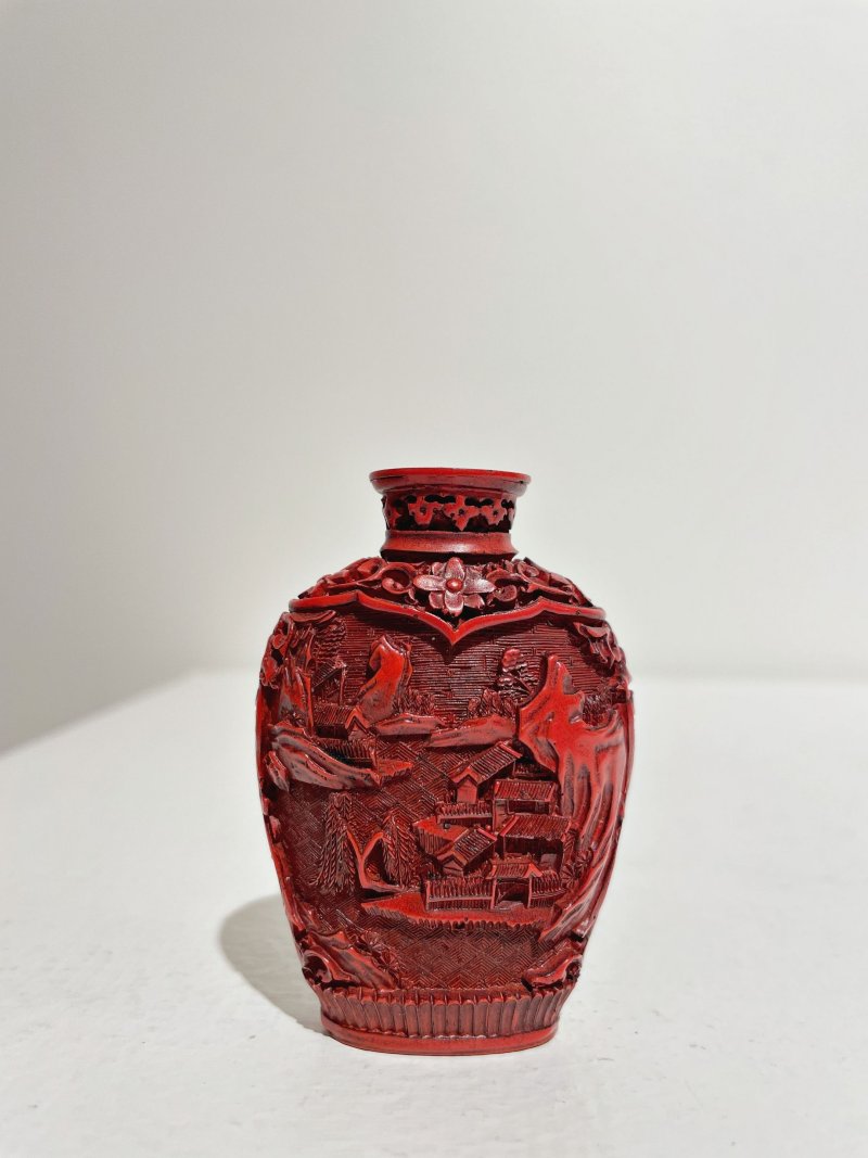 十九世紀 剔紅山水人物故事紋鼻煙壺 | A CINNABAR LACQUER 'LANDSCAPE' SNUFF BOTTLE - 图6