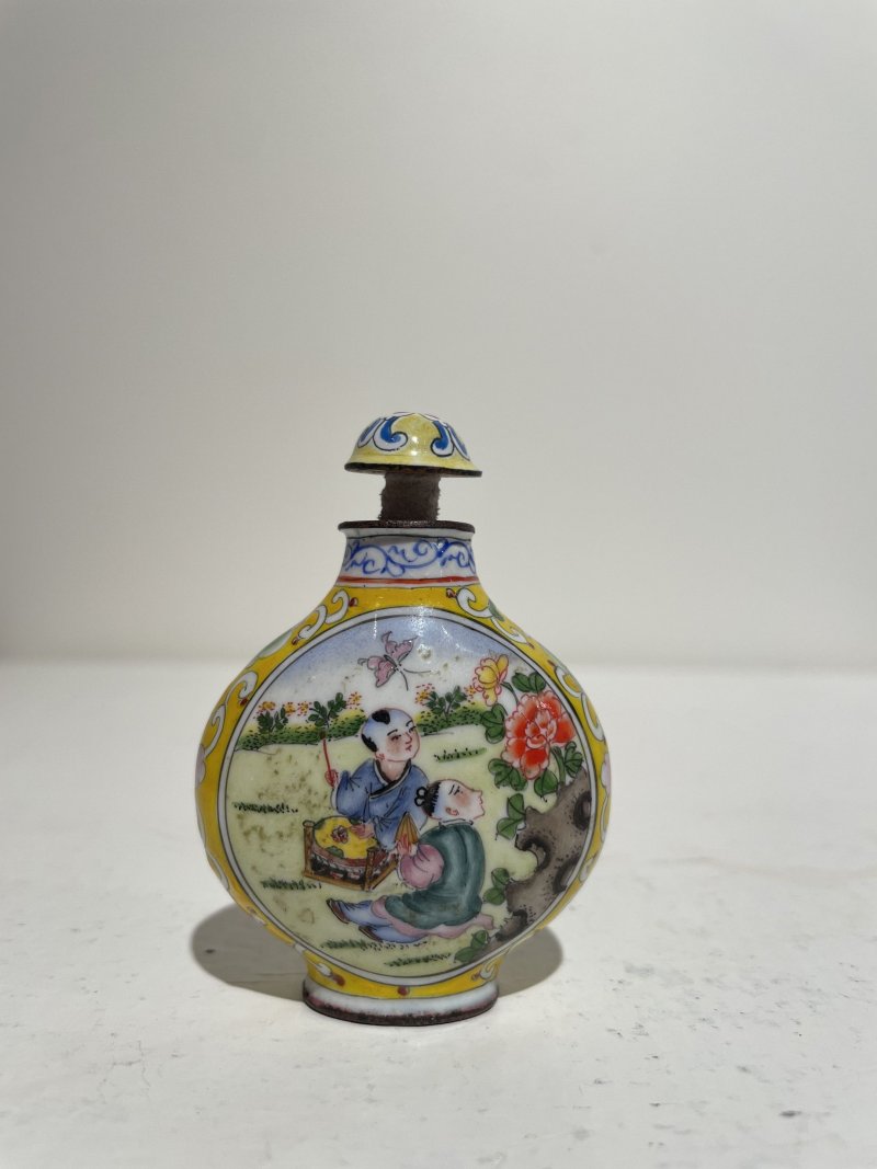 傳承： | TWO PAINTED ENAMEL, TWO CLOISONNÉ, AND A FAMILLE ROSE SNUFF BOTTLE - 图31