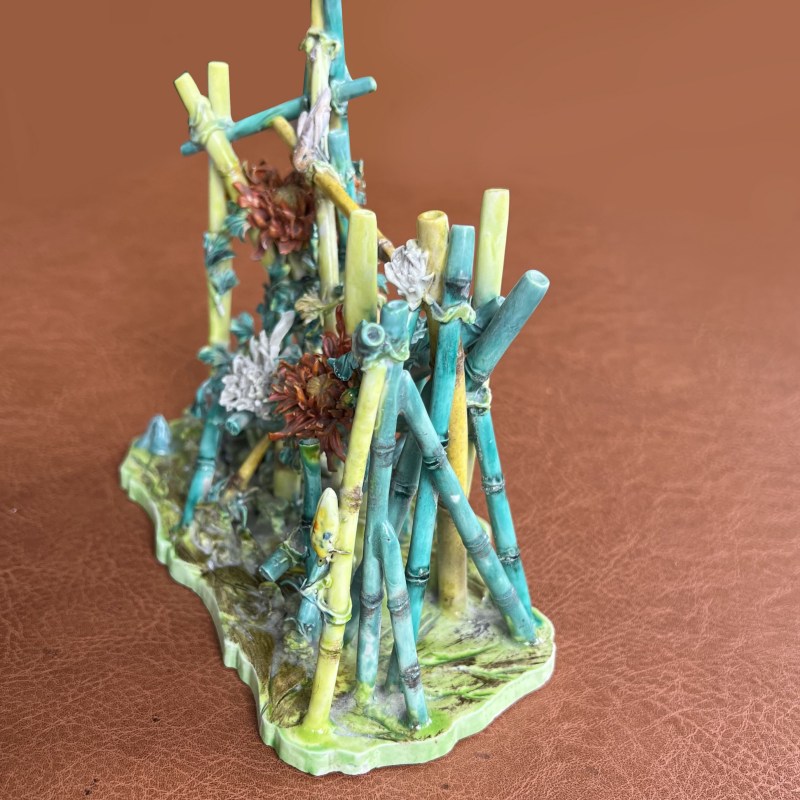 清 粉彩捏塑竹篱秋菊摆件 - 图3