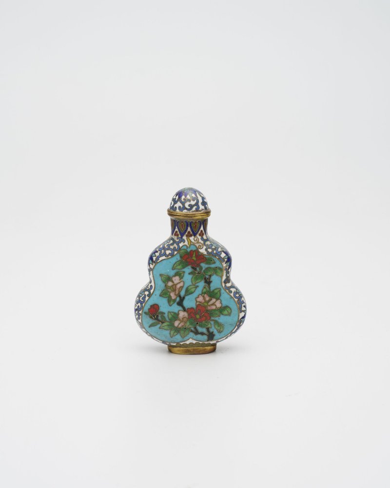 二十世紀 銅胎琺琅花卉紋鼻煙壺 ⌈景泰藍⌋款 | A CLOISONNÉ 'PLUM BLOSSOM' SNUFF BOTTLE - 图12