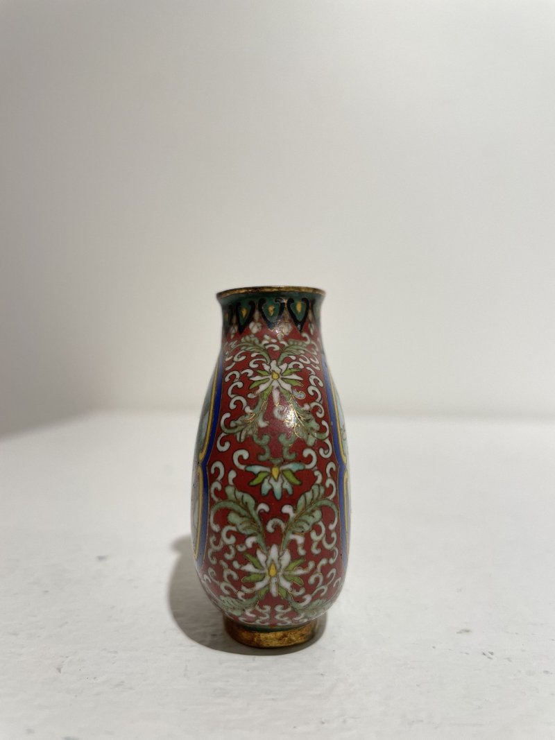 二十世紀 銅胎琺琅⌈松鶴延年⌋、⌈雙兔⌋鼻煙壺二件 | TWO CLOISONNÉ SNUFF BOTTLES - 图37