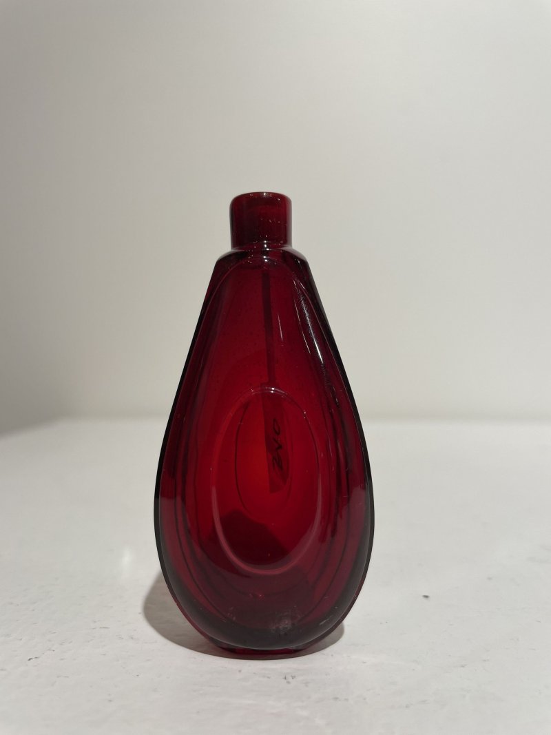 十八/十九世紀 寶石紅玻璃鼻煙壺 | A RUBY-RED GLASS SNUFF BOTTLE - 图14