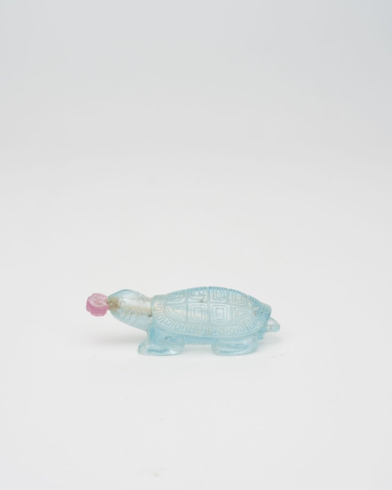 十九世紀 海藍寶烏龜鼻煙壺 | AN AQUAMARINE 'TORTOISE' SNUFF BOTTLE