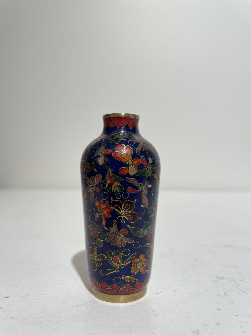 傳承： | TWO PAINTED ENAMEL, TWO CLOISONNÉ, AND A FAMILLE ROSE SNUFF BOTTLE - 图14