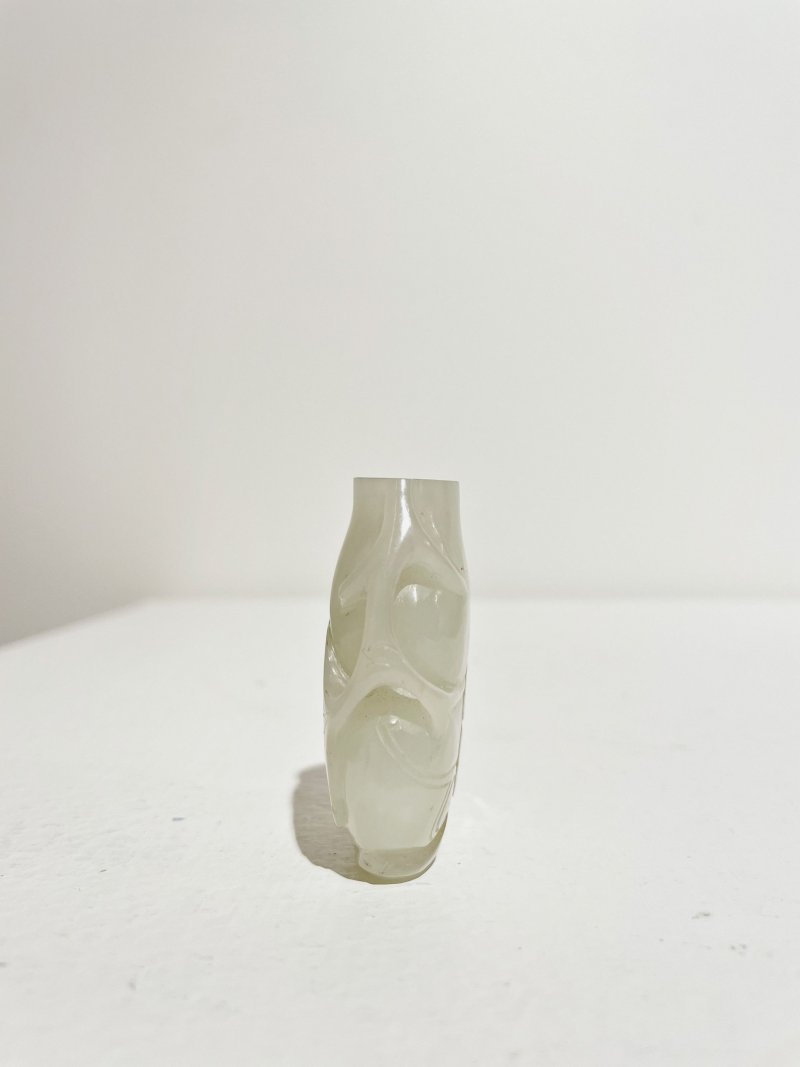 十九世紀 白玉葫蘆形鼻煙壺 | A WHITE JADE 'DOUBLE GOURD' SNUFF BOTTLE - 图8