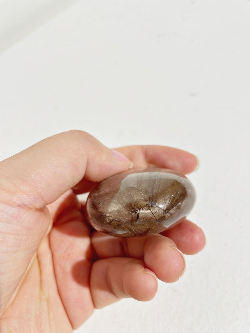 晚清 髮晶鼻煙壺、翡翠蓋 | A HAIR CRYSTAL SNUFF BOTTLE - 图2