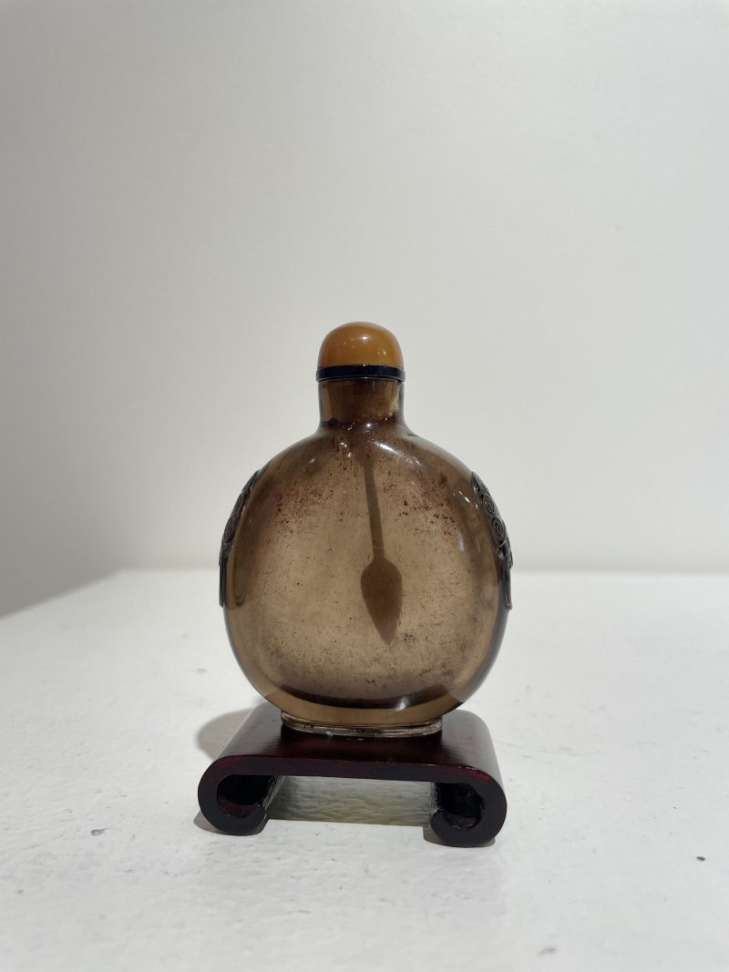十九世紀 煙晶鼻煙壺 | A SMOKY CRYSTAL SNUFF BOTTLE - 图10