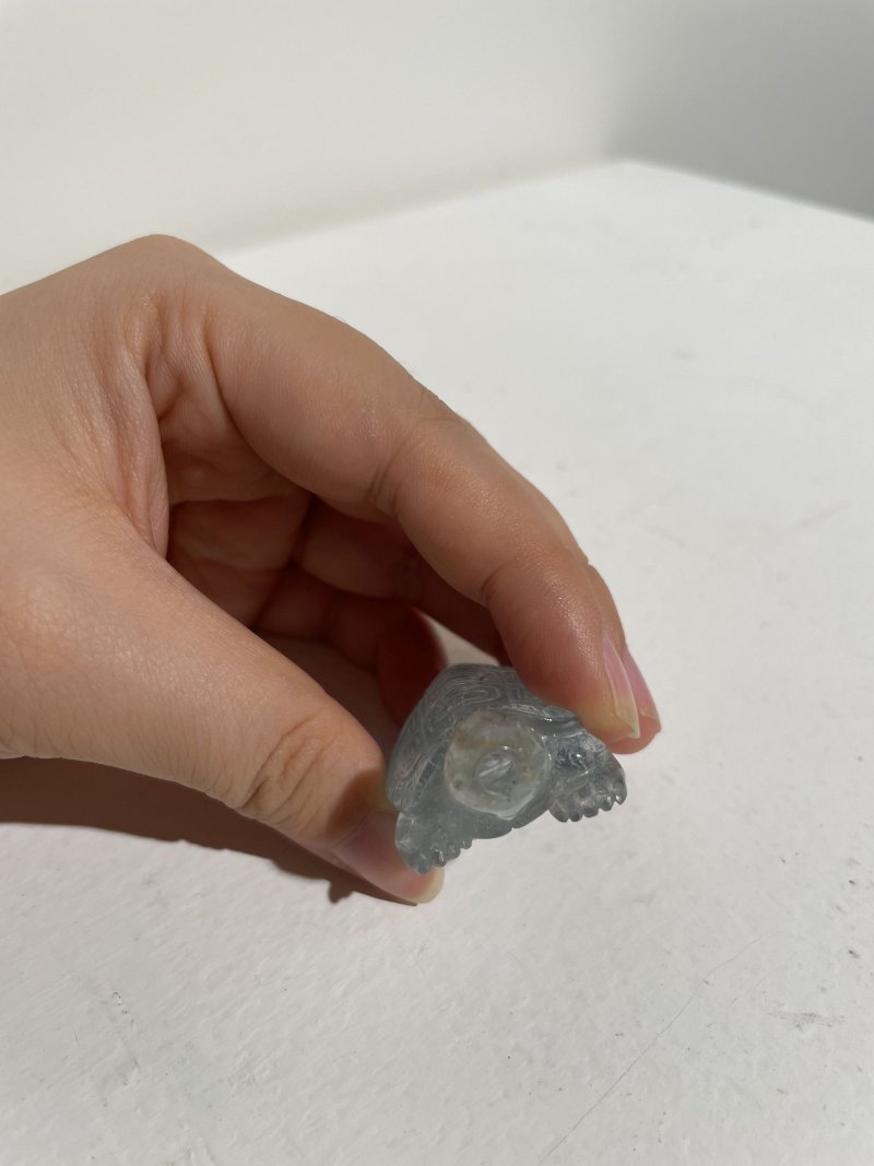 十九世紀 海藍寶烏龜鼻煙壺 | AN AQUAMARINE 'TORTOISE' SNUFF BOTTLE - 图4