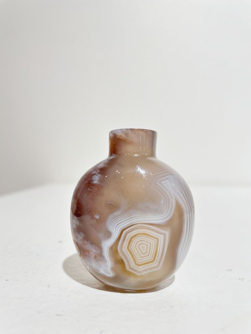 十八/十九世紀 纏絲瑪瑙鼻煙壺 | A STRIATED AGATE SNUFF BOTTLE - 图11