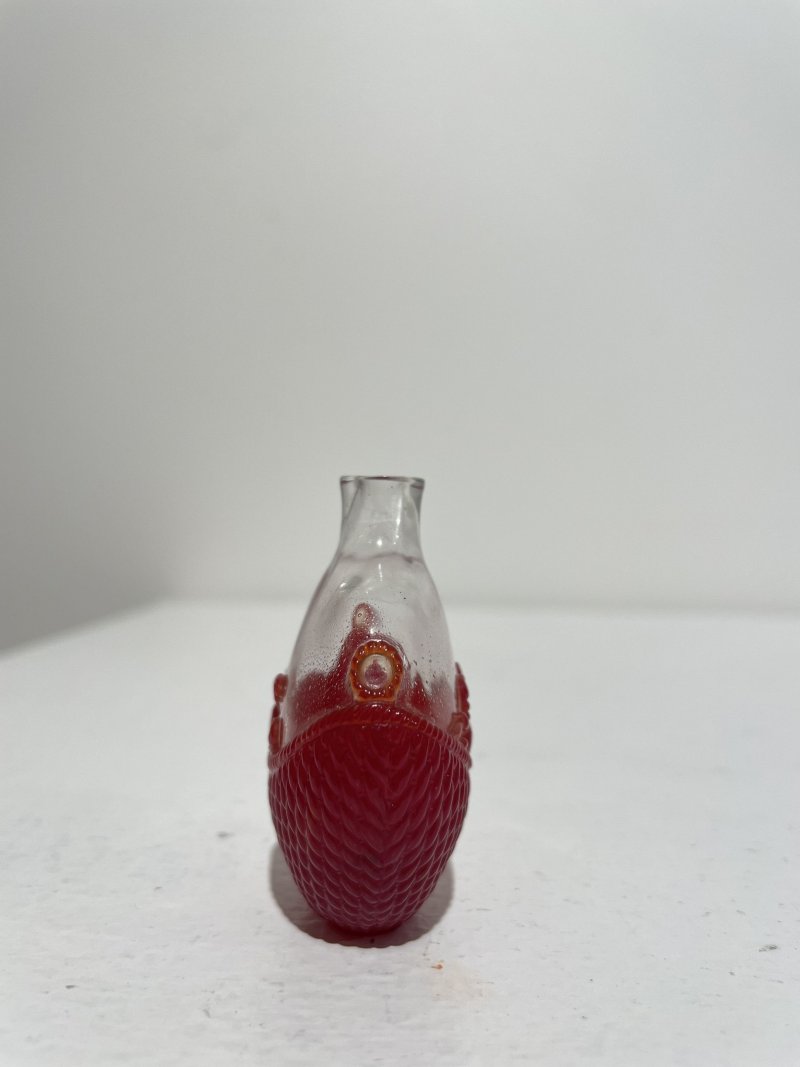 十九/二十世紀 透明地套紅玻璃簍蟹紋鼻煙壺 | A RED OVERLAY GLASS 'CRAB AND BASKET' SNUFF BOTTLE - 图6