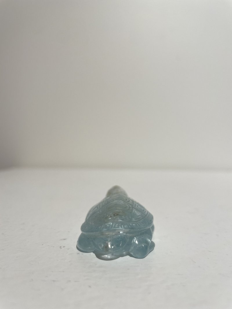 十九世紀 海藍寶烏龜鼻煙壺 | AN AQUAMARINE 'TORTOISE' SNUFF BOTTLE - 图5