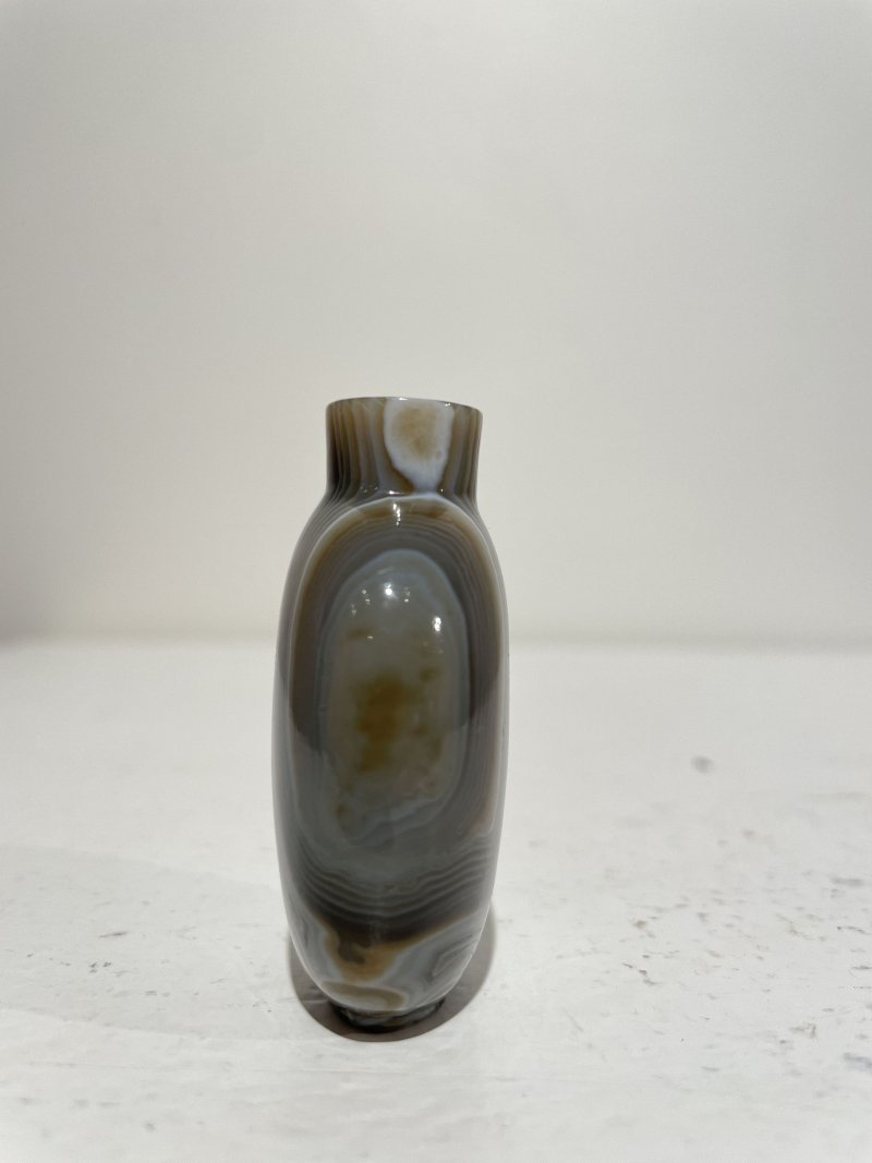 十九世紀 瑪瑙天然紋鼻煙壺二件 | TWO STRIATED AGATE SNUFF BOTTLES - 图8