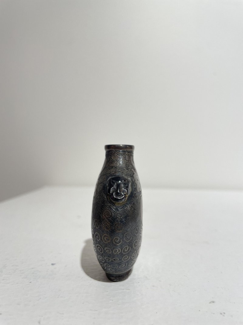 十九世紀 烏銀夔龍紋鼻煙壺 | A SILVER NIELLO 'KUI-DRAGON' SNUFF BOTTLE - 图8