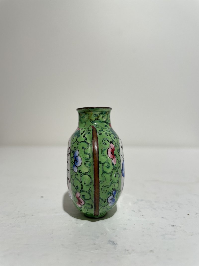傳承： | TWO PAINTED ENAMEL, TWO CLOISONNÉ, AND A FAMILLE ROSE SNUFF BOTTLE - 图36