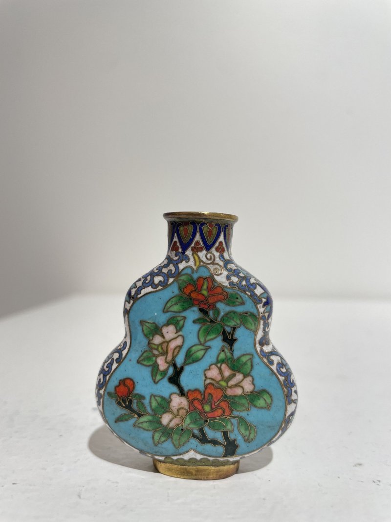二十世紀 銅胎琺琅花卉紋鼻煙壺 ⌈景泰藍⌋款 | A CLOISONNÉ 'PLUM BLOSSOM' SNUFF BOTTLE - 图18