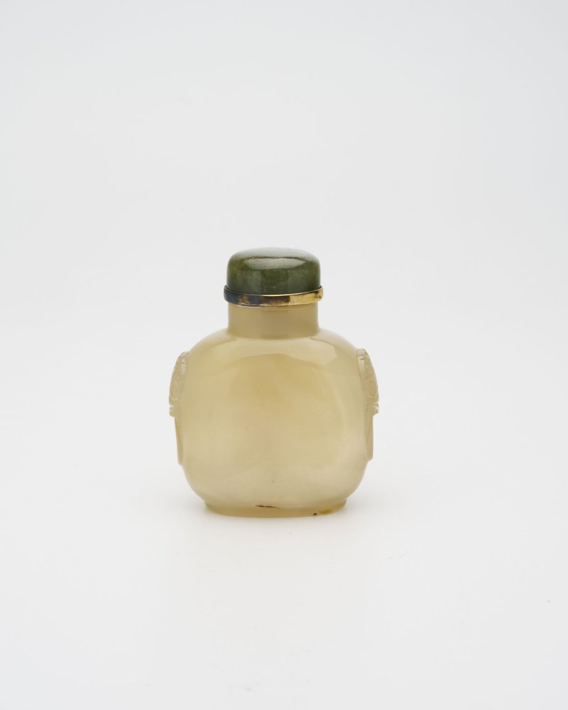 十九世紀 影瑪瑙蝶紋鼻煙壺 | A SHADOW AGATE 'BUTTERFLY' SNUFF BOTTLE - 图14