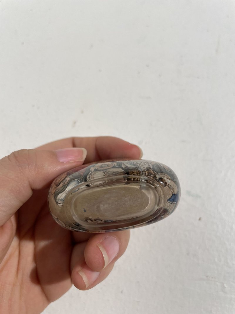 劉守本 玻璃内畫⌈十八羅漢⌋鼻煙壺 一九七九年作 | AN INSIDE PAINTED GLASS 'EIGHTEEN LUOHAN' SNUFF BOTTLE - 图4