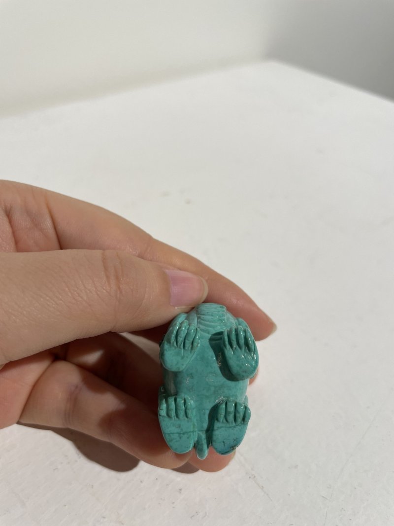 晚清至民國 綠松石麒麟鼻煙壺 | A TURQUOISE 'QILIN' SNUFF BOTTLE - 图2