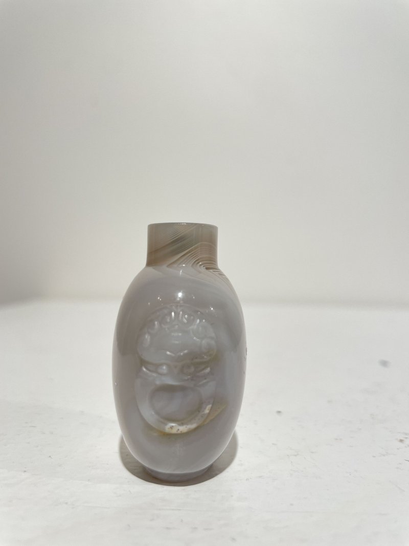 十九世紀 瑪瑙天然紋鼻煙壺二件 | TWO STRIATED AGATE SNUFF BOTTLES - 图33