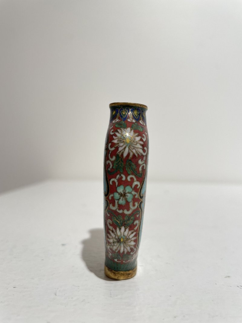 晚清 銅胎琺琅雙聯牛角形博古紋鼻煙壺 | A CLOISONNÉ DOUBLE SNUFF BOTTLE - 图17