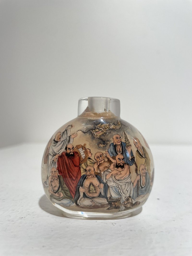 劉守本 玻璃内畫⌈十八羅漢⌋鼻煙壺 一九七九年作 | AN INSIDE PAINTED GLASS 'EIGHTEEN LUOHAN' SNUFF BOTTLE - 图18