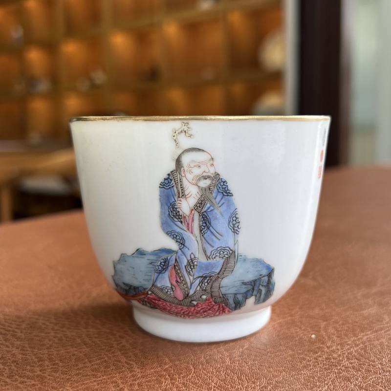 清嘉庆 粉彩无双谱之伏生诗文杯 - 图4