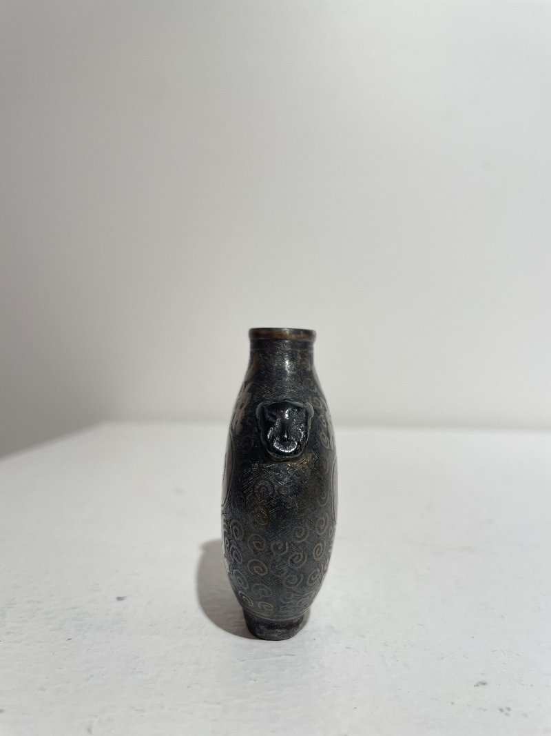 十九世紀 烏銀夔龍紋鼻煙壺 | A SILVER NIELLO 'KUI-DRAGON' SNUFF BOTTLE - 图10