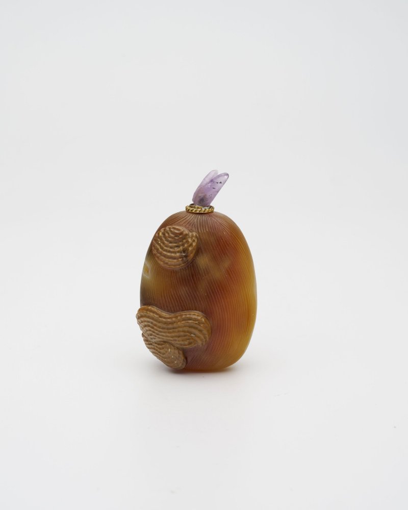 十九世紀 瑪瑙巧雕⌈花生·棗⌋鼻煙壺、紫水晶蓋 | AN AGATE 'JUJUBE AND PEANUT' SNUFF BOTTLE - 图11