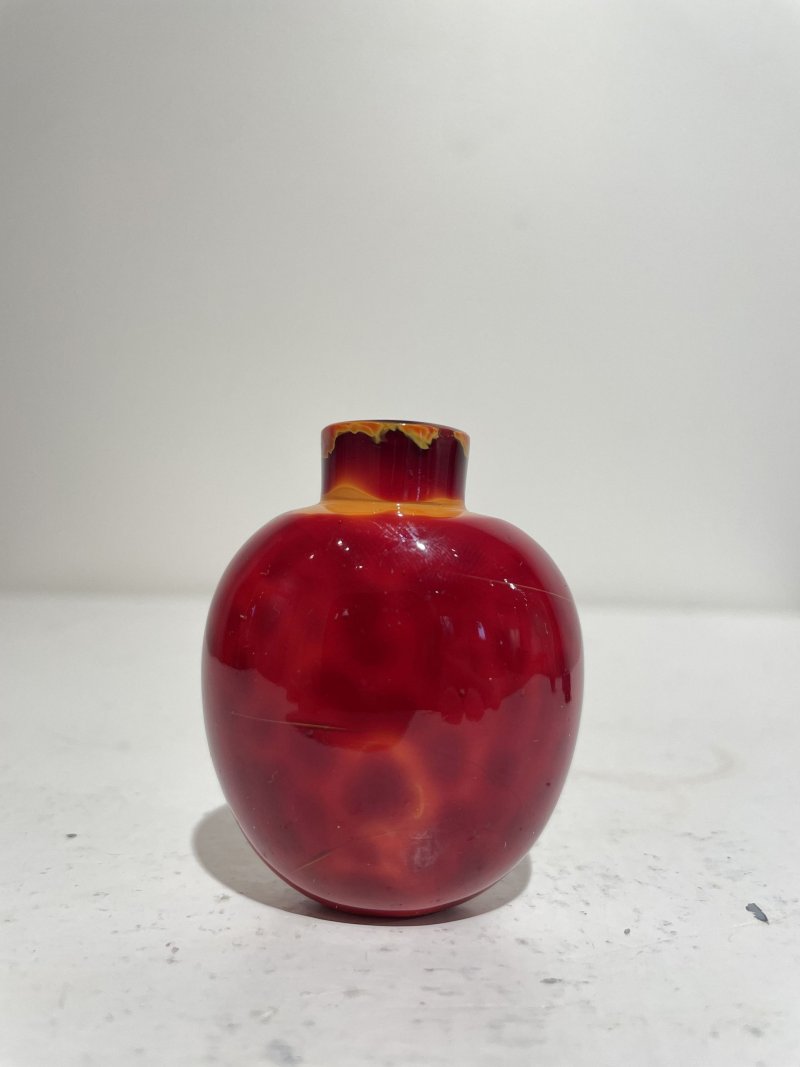 十九世紀 料胎仿雄黃鼻煙壺 | A GLASS SNUFF BOTTLE IMITATING REALGAR - 图8