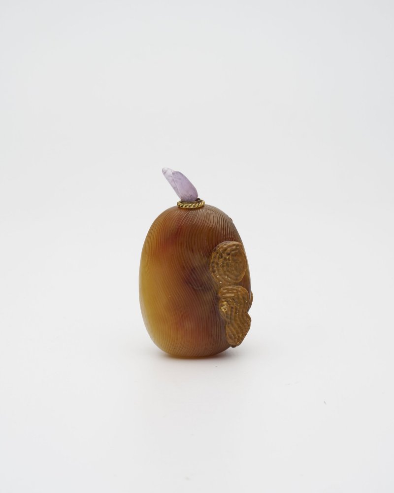 十九世紀 瑪瑙巧雕⌈花生·棗⌋鼻煙壺、紫水晶蓋 | AN AGATE 'JUJUBE AND PEANUT' SNUFF BOTTLE - 图12