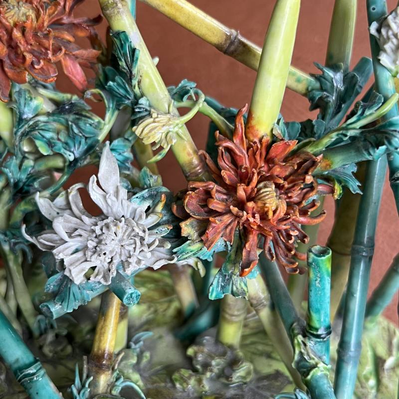清 粉彩捏塑竹篱秋菊摆件 - 图16