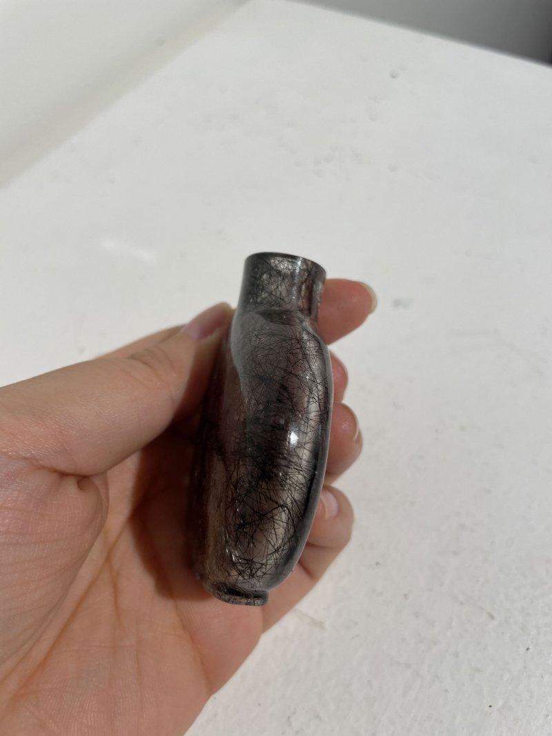 十九世紀 髮晶鼻煙壺 | A HAIR CRYSTAL SNUFF BOTTLE - 图13