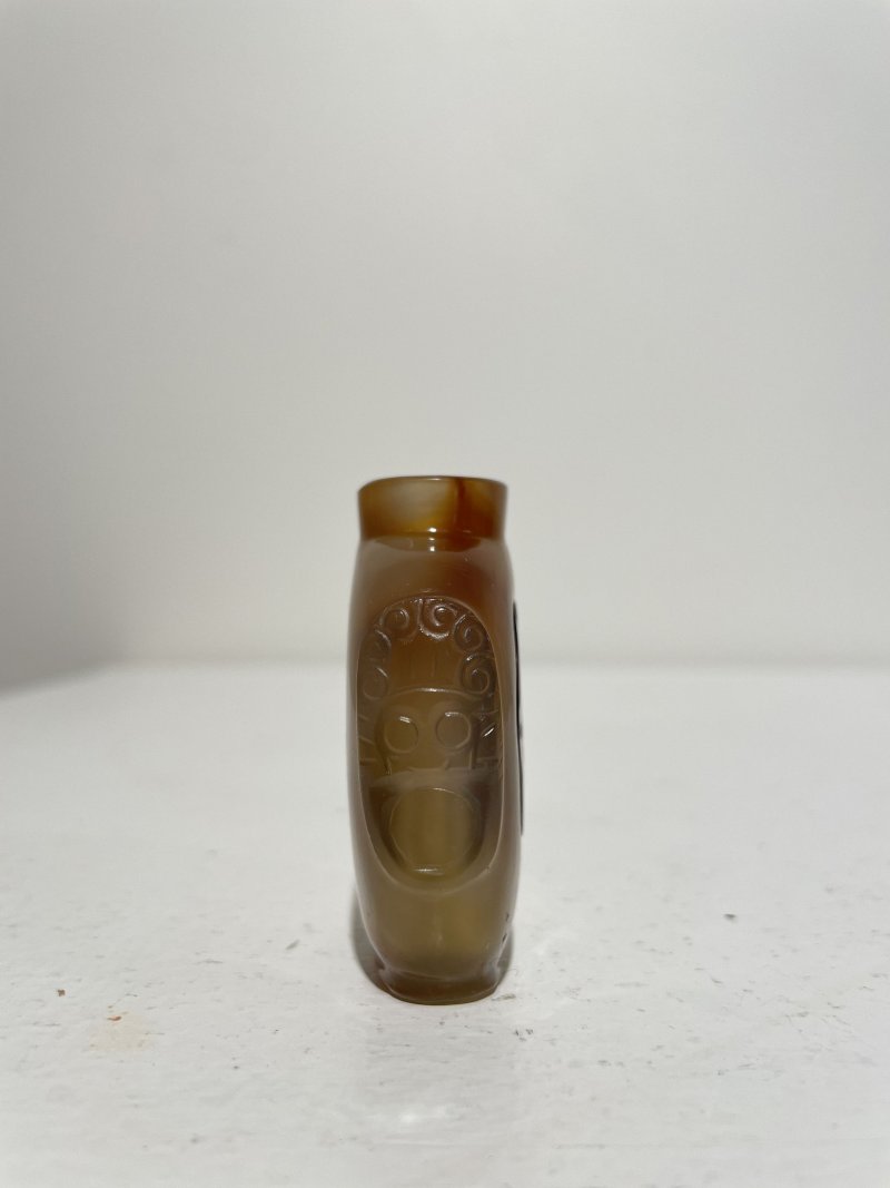 十九世紀 瑪瑙花鳥紋、蔬果紋鼻煙壺二件 | TWO SHADOW AGATE SNUFF BOTTLES - 图16