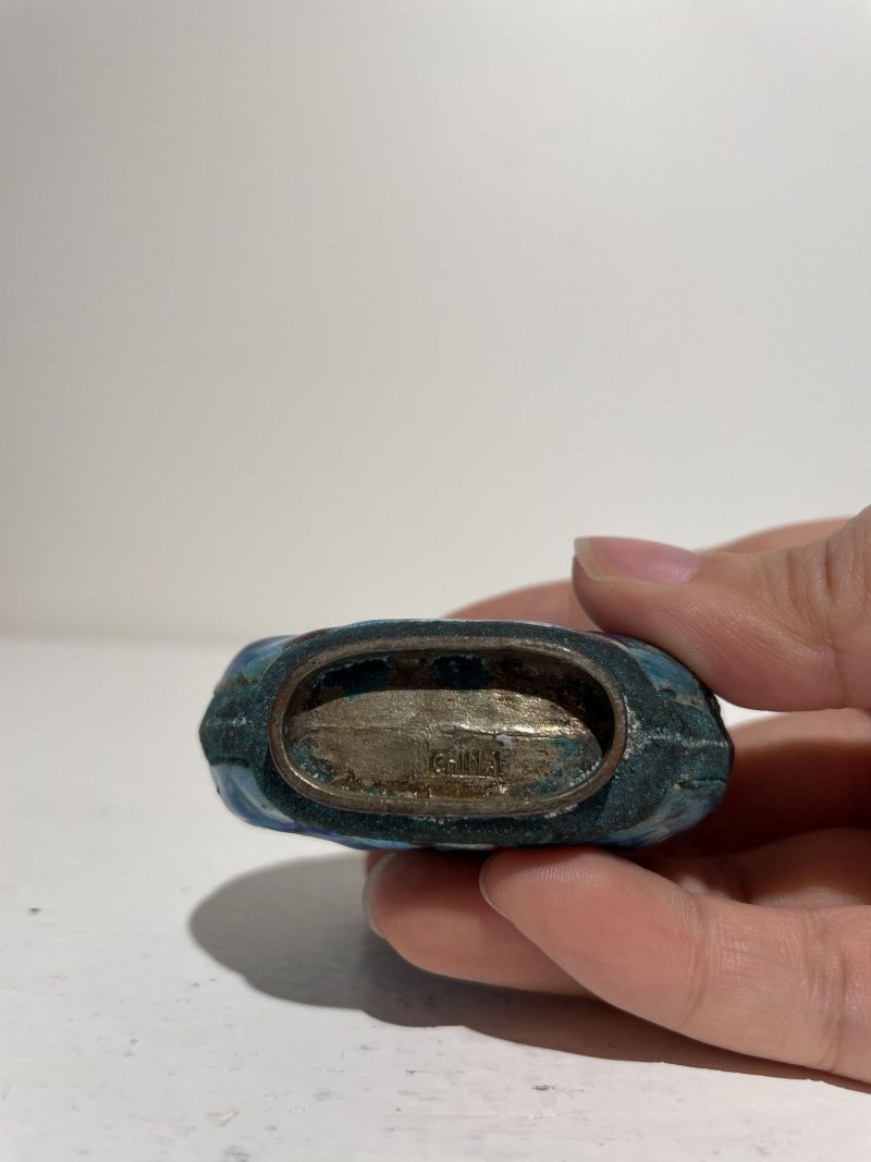 傳承： | TWO PAINTED ENAMEL, TWO CLOISONNÉ, AND A FAMILLE ROSE SNUFF BOTTLE - 图42