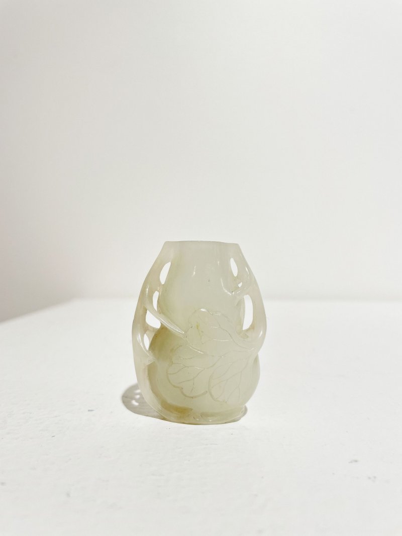 十九世紀 白玉葫蘆形鼻煙壺 | A WHITE JADE 'DOUBLE GOURD' SNUFF BOTTLE - 图20