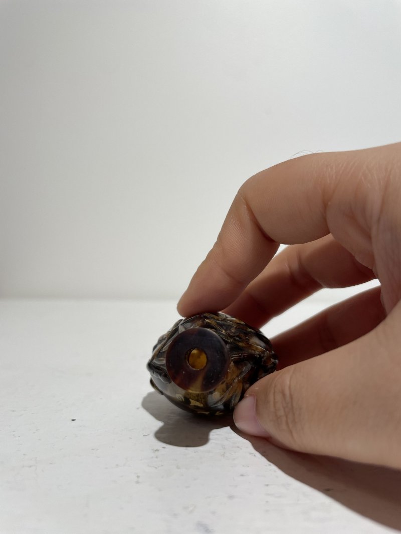 二十世紀中期 玳瑁内繪熊貓紋鼻煙壺 | AN INSIDE PAINTED TORTOISESHELL 'PANDA' SNUFF BOTTLE - 图8