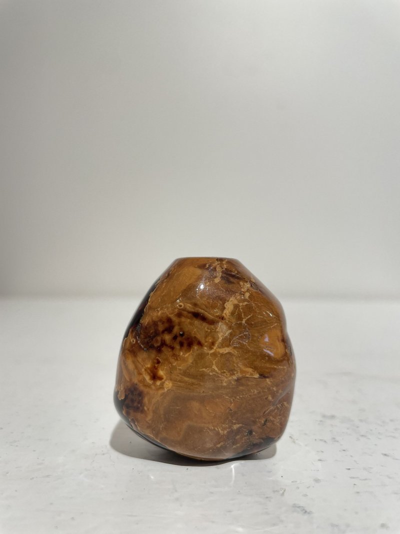 十九世紀 根珀、核桃鼻煙壺二件 | A ROOT AMBER AND A LACQUERED WALNUT SNUFF BOTTLE - 图28
