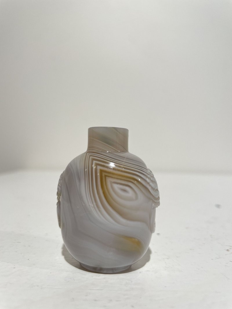 十九世紀 瑪瑙天然紋鼻煙壺二件 | TWO STRIATED AGATE SNUFF BOTTLES - 图14